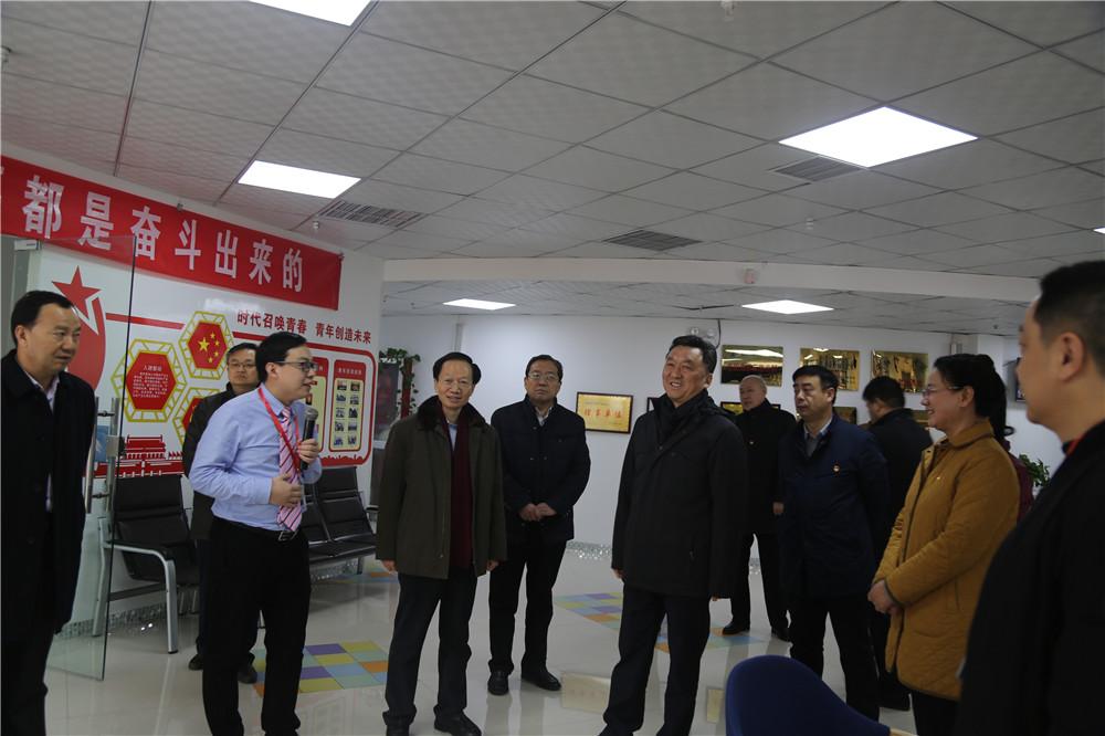 熱烈歡迎全國總工會副主席，書記處書記魏地春及省總工會王保存主席一行蒞臨安陽青峰網(wǎng)絡(luò)參觀指導
